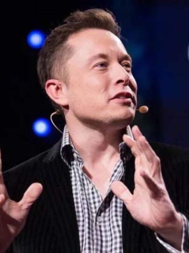 Elon Musk is now Chief of Twitter