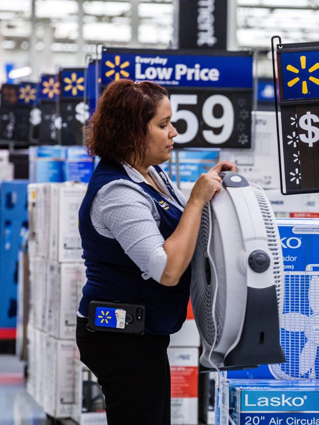 Walmart shoppers search on Black Friday overtakes Amazon.